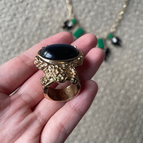 Used necklace and ring - Picture 5 of 9